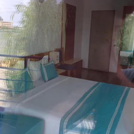 Πανσιόν Marina House