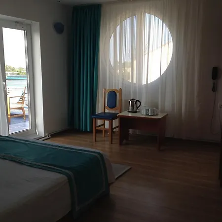 Marina House Pensión