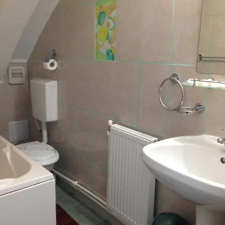 Marina House 3*
