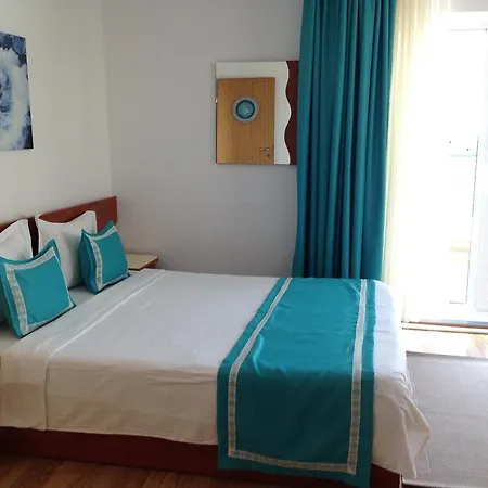Marina House 4*