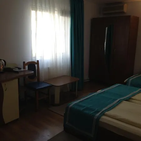 Marina House 4*