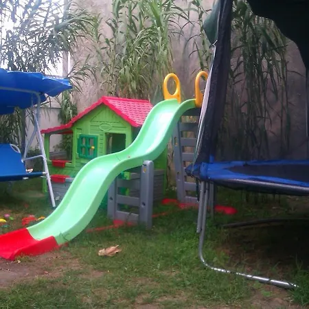 בית הארחה Marina House סולינה